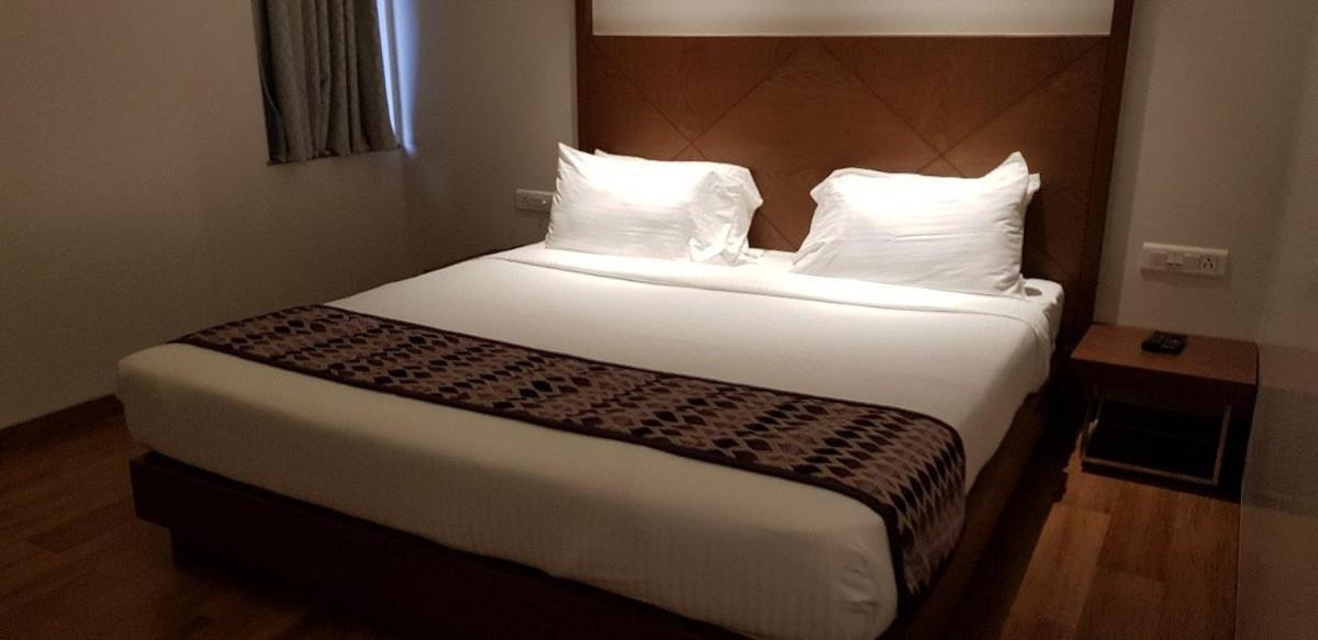 Hotel Leafio Marigold-Near Airport Βομβάη Εξωτερικό φωτογραφία