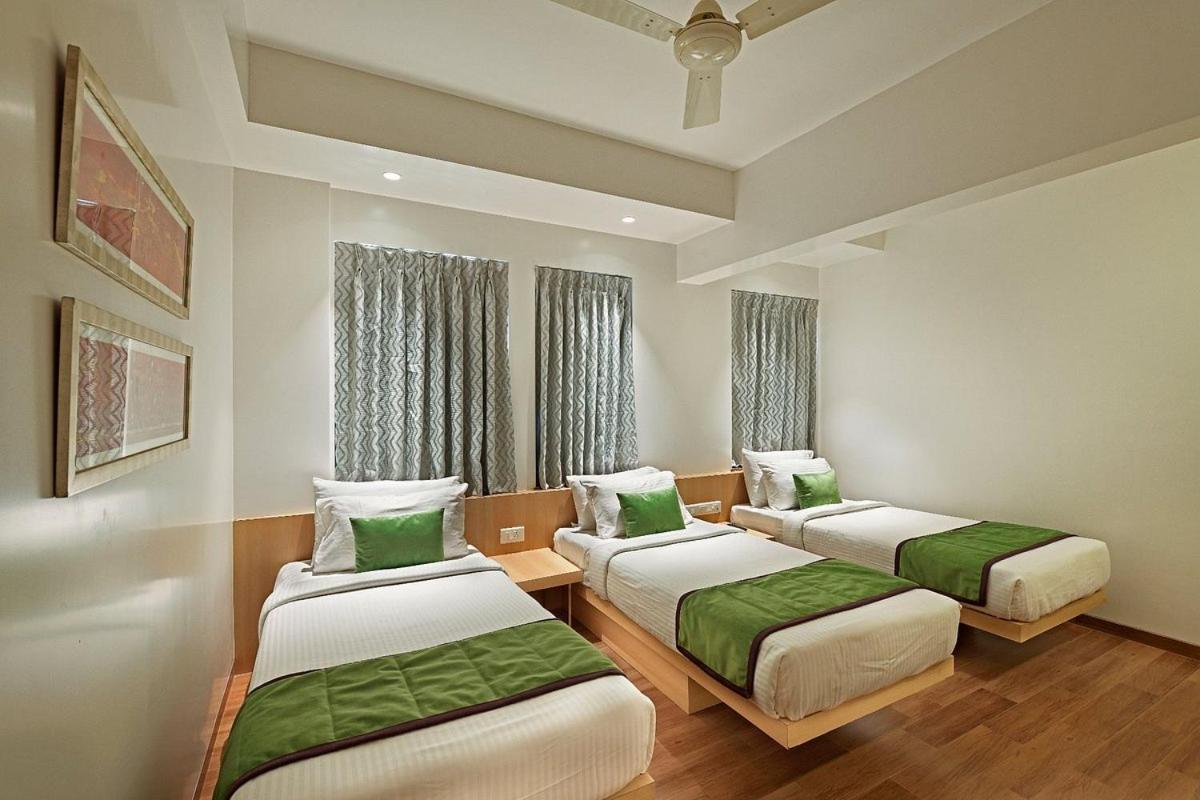 Hotel Leafio Marigold-Near Airport Βομβάη Εξωτερικό φωτογραφία