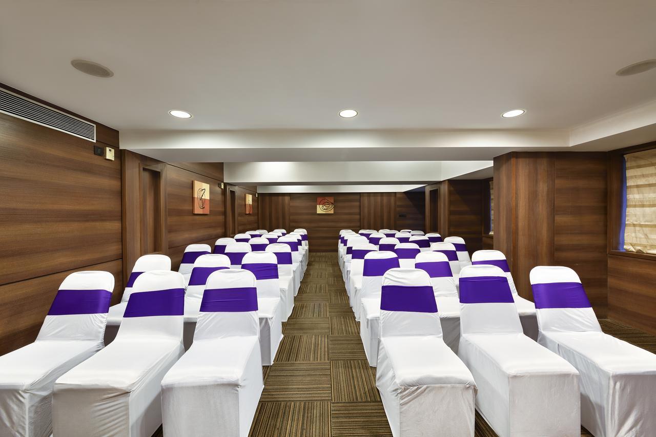 Hotel Leafio Marigold-Near Airport Βομβάη Εξωτερικό φωτογραφία