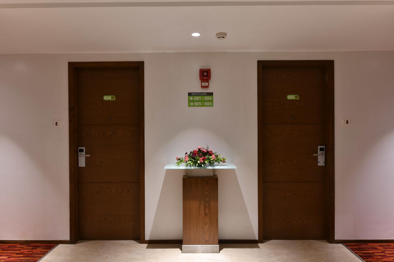 Hotel Leafio Marigold-Near Airport Βομβάη Εξωτερικό φωτογραφία