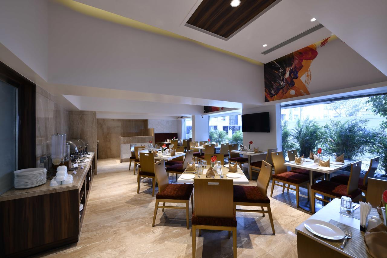 Hotel Leafio Marigold-Near Airport Βομβάη Εξωτερικό φωτογραφία