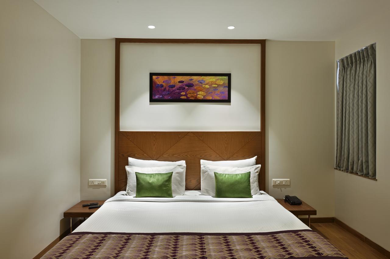 Hotel Leafio Marigold-Near Airport Βομβάη Εξωτερικό φωτογραφία