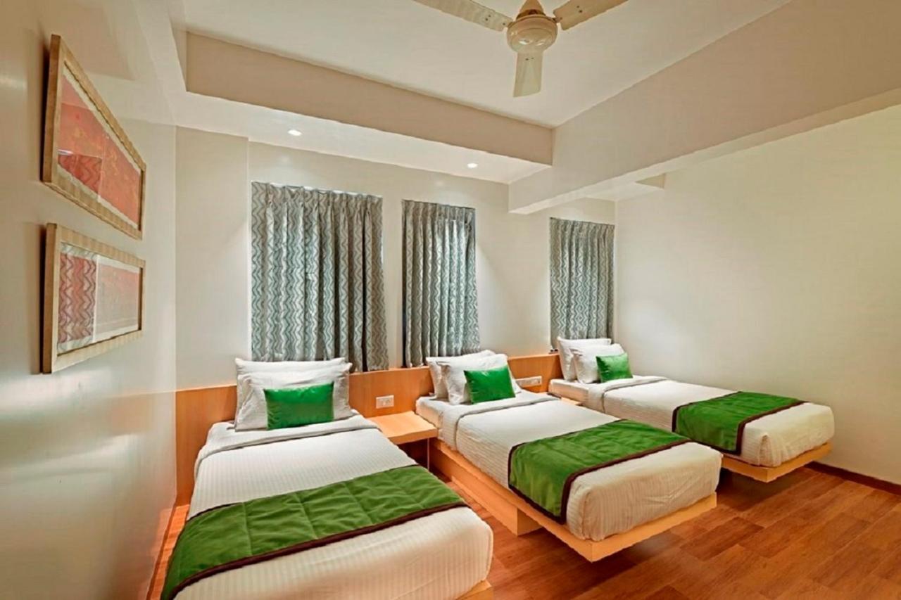 Hotel Leafio Marigold-Near Airport Βομβάη Εξωτερικό φωτογραφία